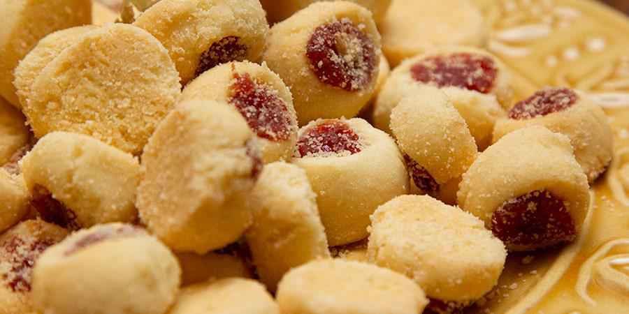 biscoito amanteigado com goiabada