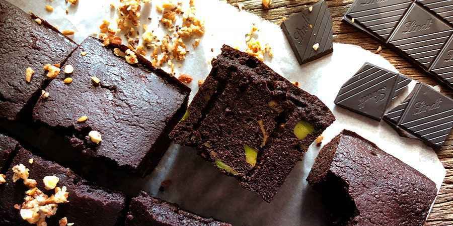 brownie de chocolate com abacate