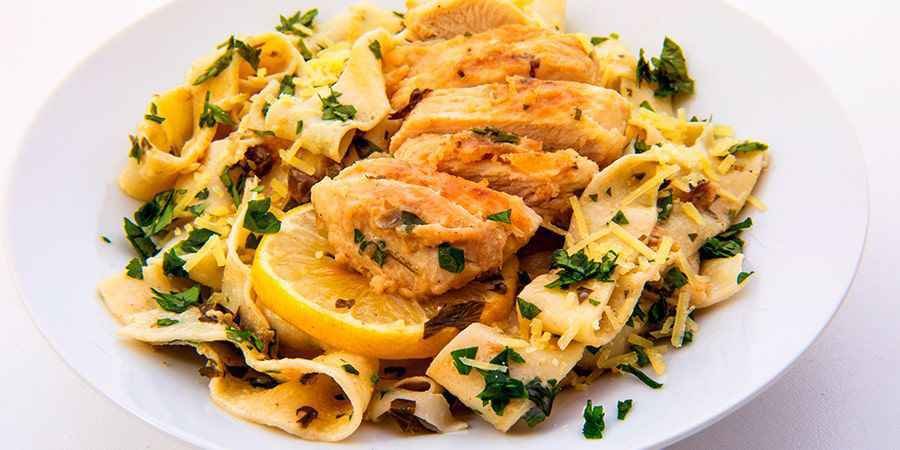macarrão com limão e peito de frango