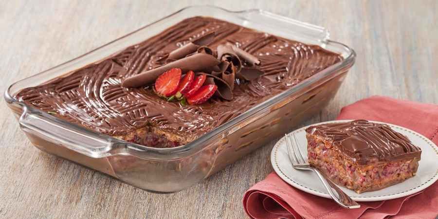 Receita de Pavê de Chocolate e Morangos